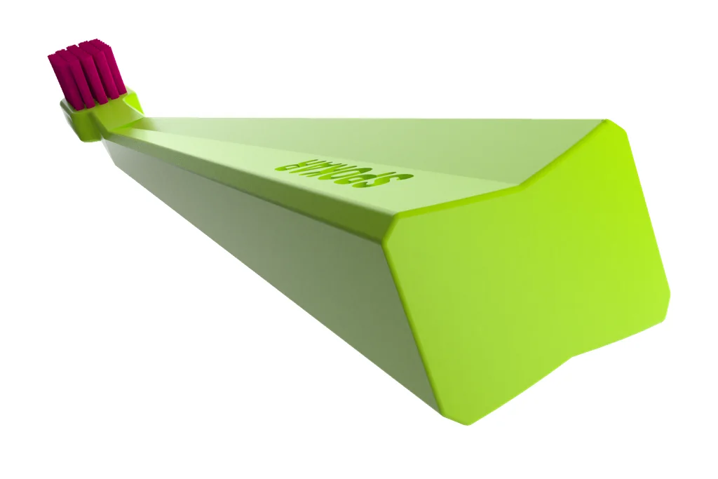 Ergonomická rukojeť kartáčku Spokar X pro správnou techniku čištění zubů pod úhlem 45 stupňů.